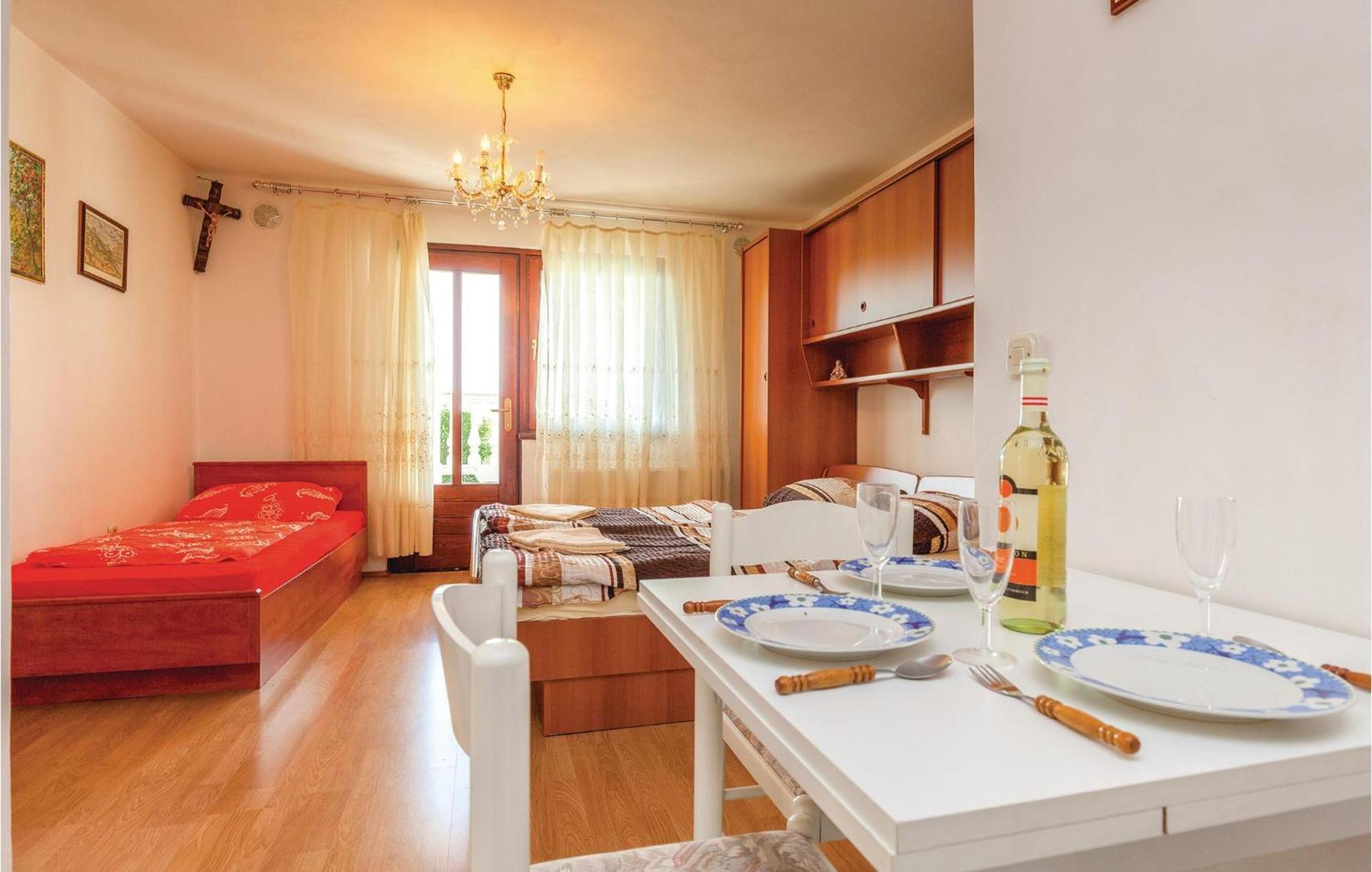 Stunning Apartment In Crikvenica With Wifi Екстер'єр фото