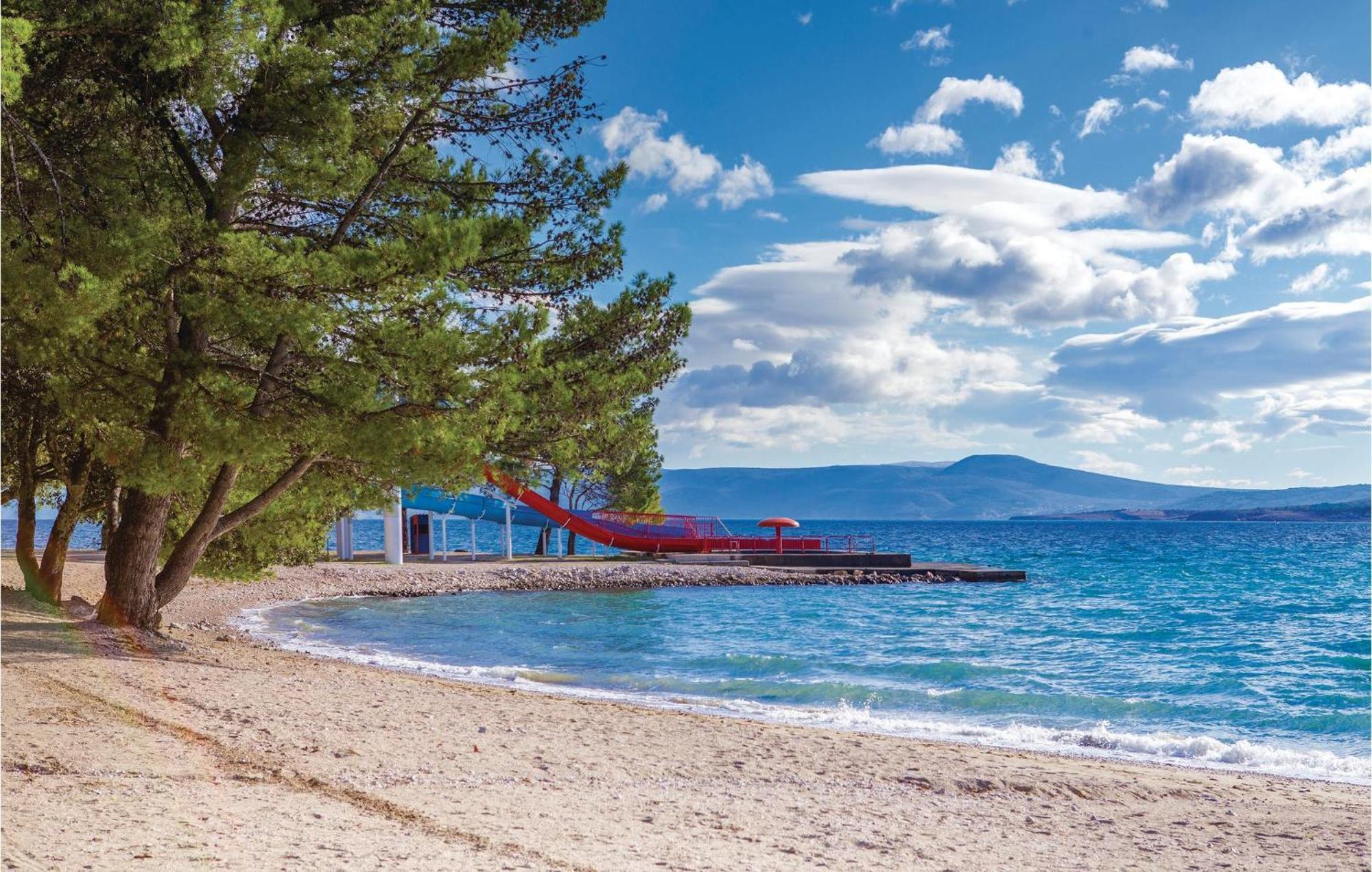 Stunning Apartment In Crikvenica With Wifi Екстер'єр фото