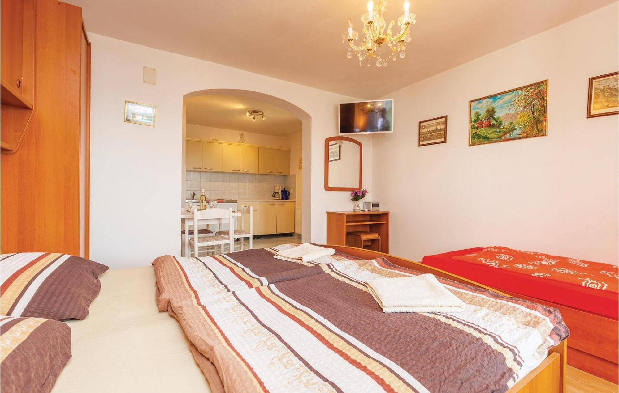 Stunning Apartment In Crikvenica With Wifi Екстер'єр фото