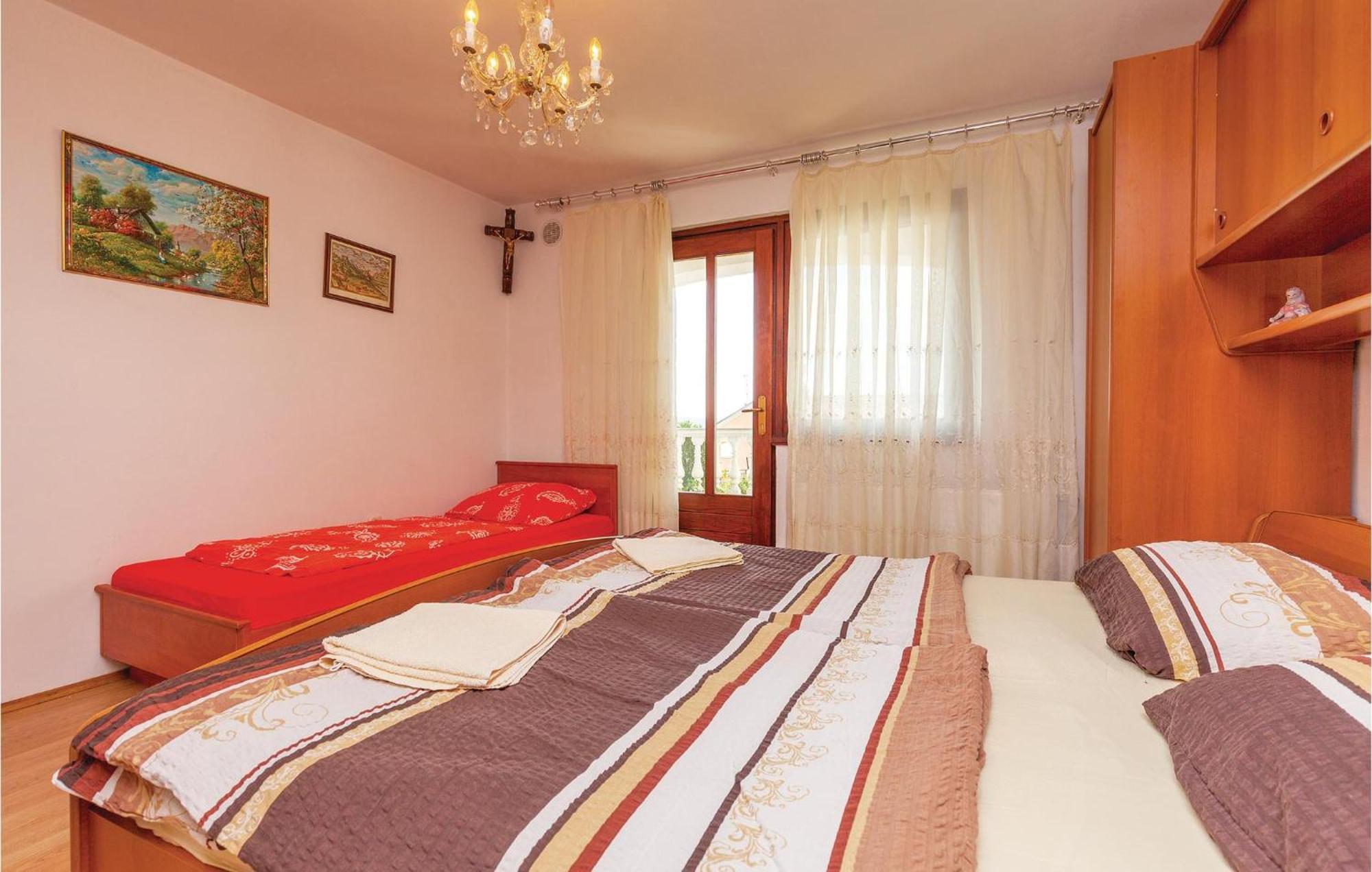 Stunning Apartment In Crikvenica With Wifi Екстер'єр фото