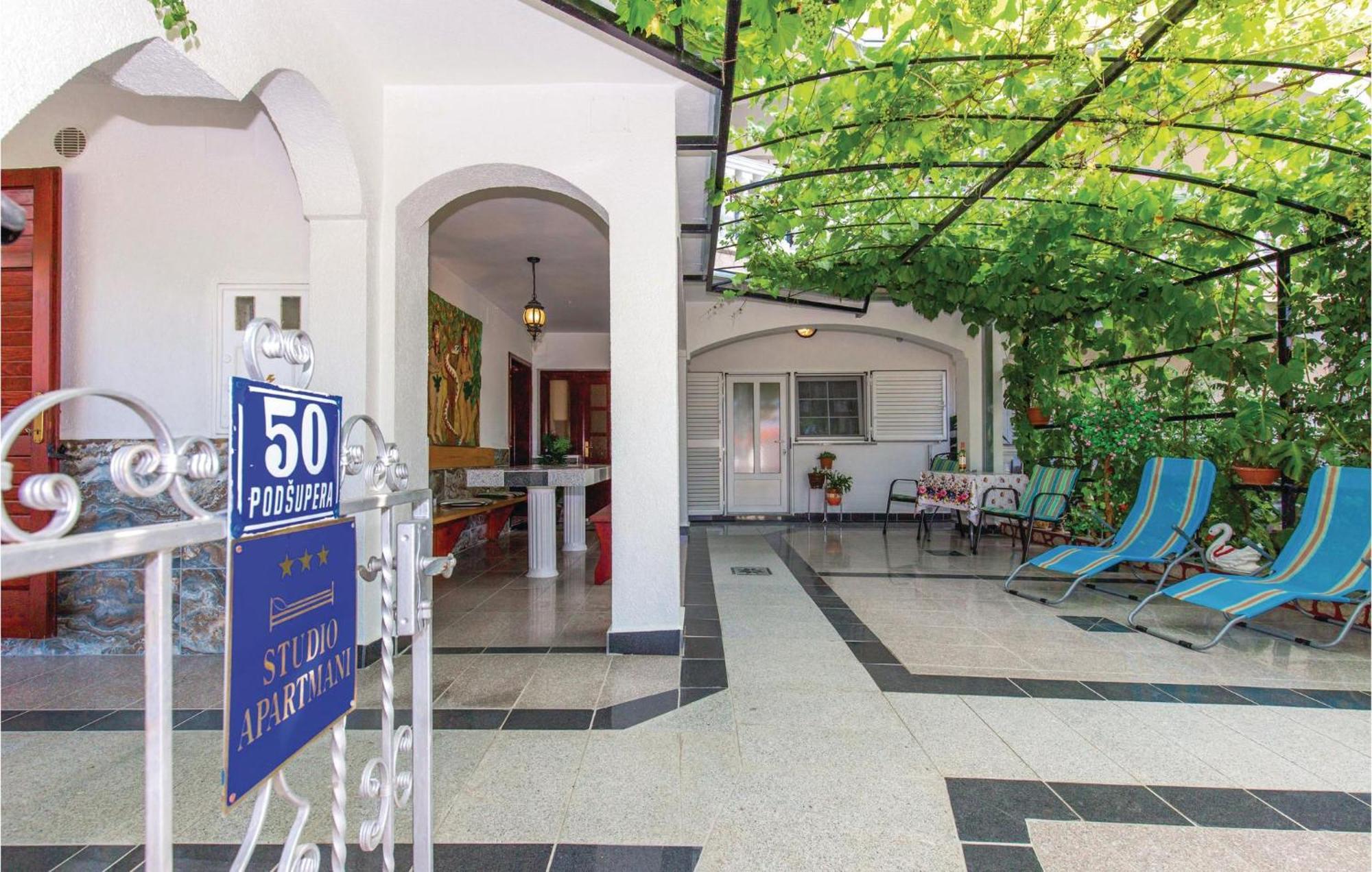 Stunning Apartment In Crikvenica With Wifi Екстер'єр фото
